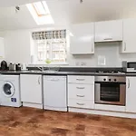 8 Pottergate Mews