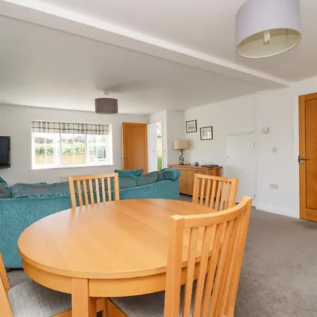 8 Pottergate Mews